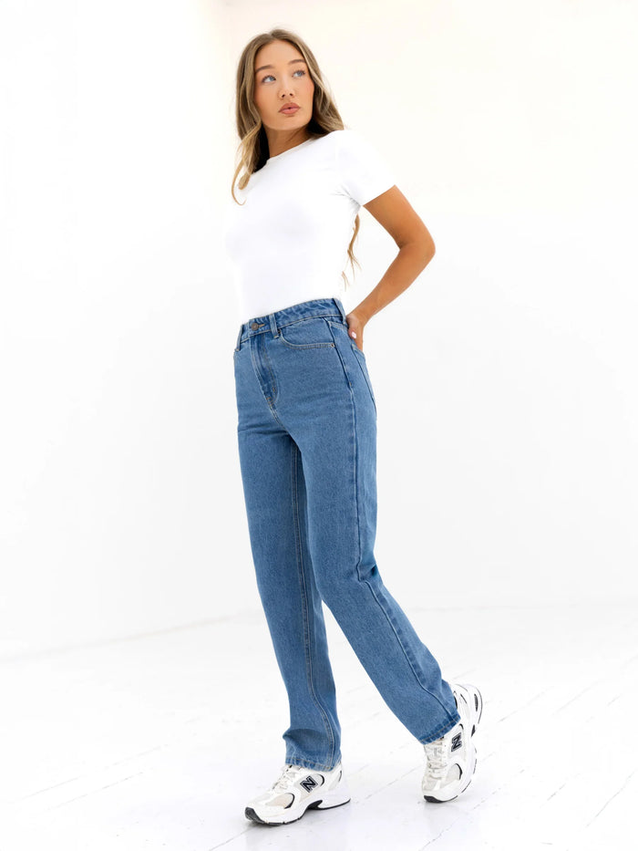 Blakely Straight Cut Jeans - Mid Blue