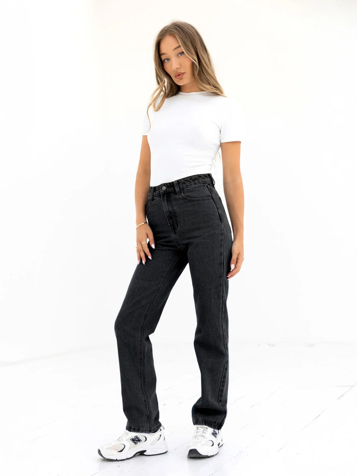 Blakely Straight Cut Jeans - Washed Black