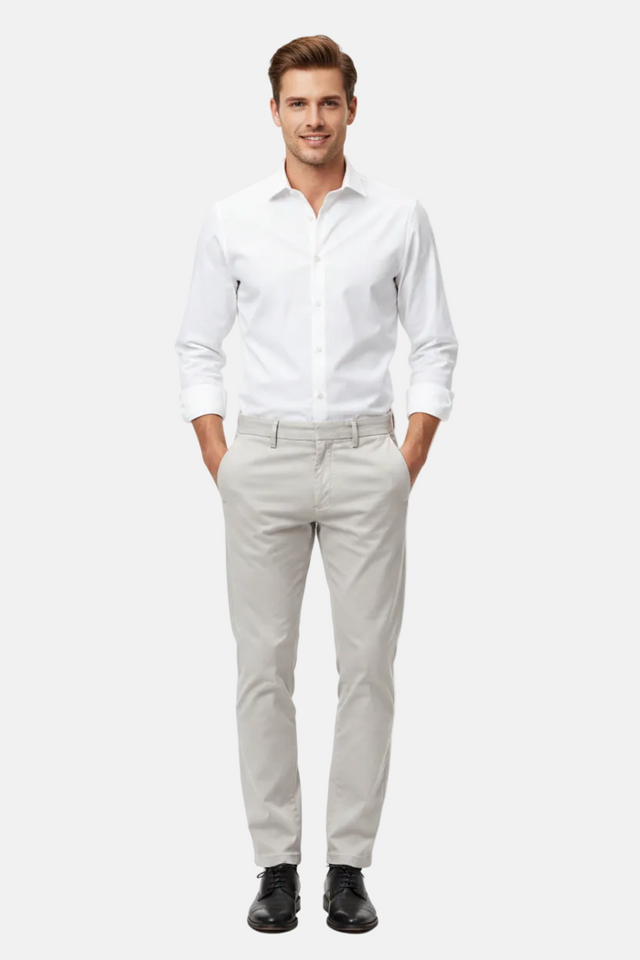 Wam Denim Jorell Light Grey Chino – model front view with size label