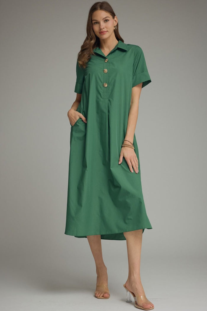 ENTRO Short Sleeve Midi Dress With Gold Button Accent In Hunter Green