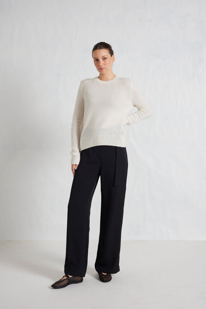 Alessandra Knitwear Georgia Cashmere Sweater in Cloud Dancer