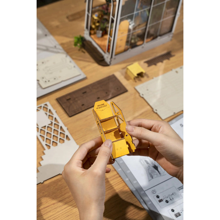 Hands Craft - DIY Miniature Book Nook Kit - Garden House