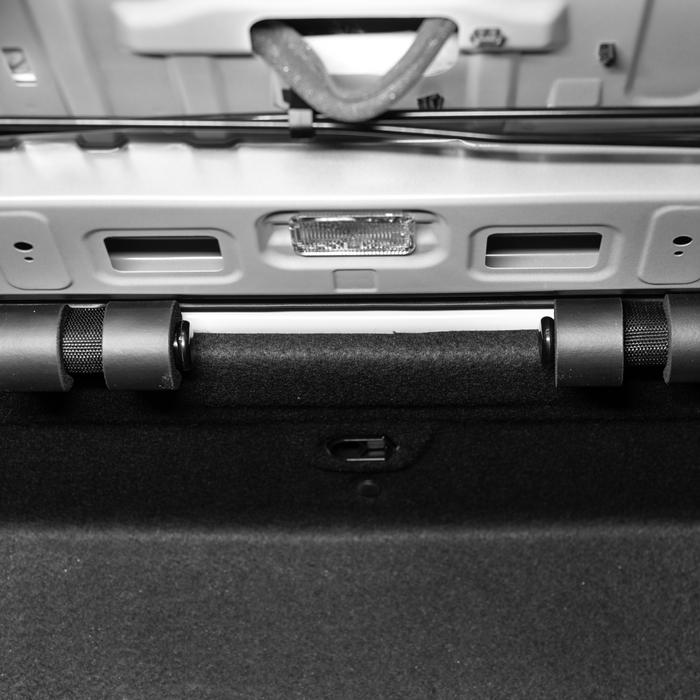 Saris Hitch Tite installed on hitch rack — no-wobble connection confirmed