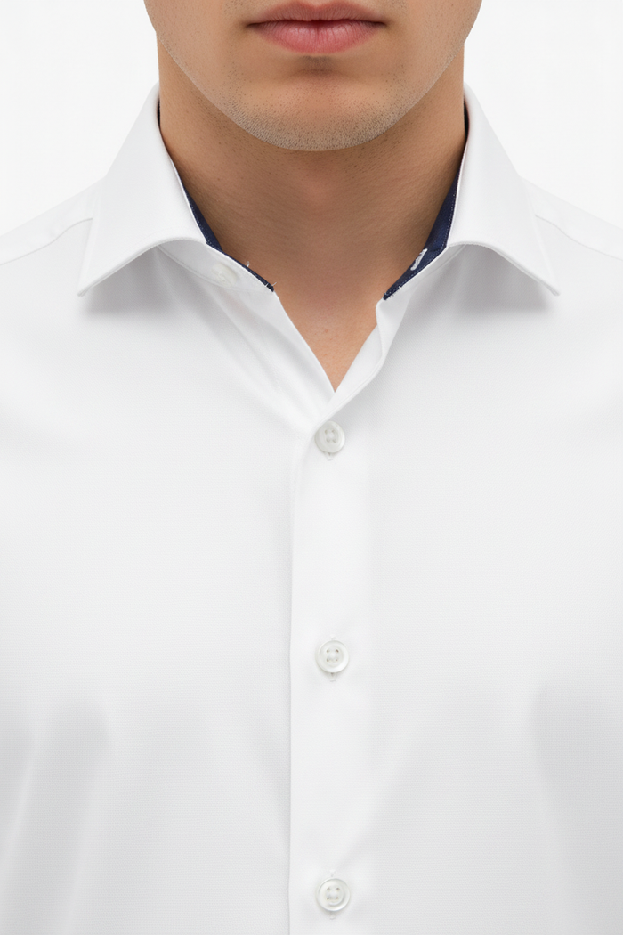 Wam Denim Jenvor White Shirt – spread collar with dark navy inner lining trim close-up