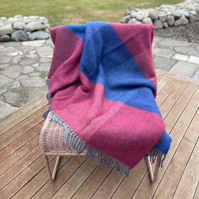 Klippan - Lambswool and Gotland Check Throw Mauve
