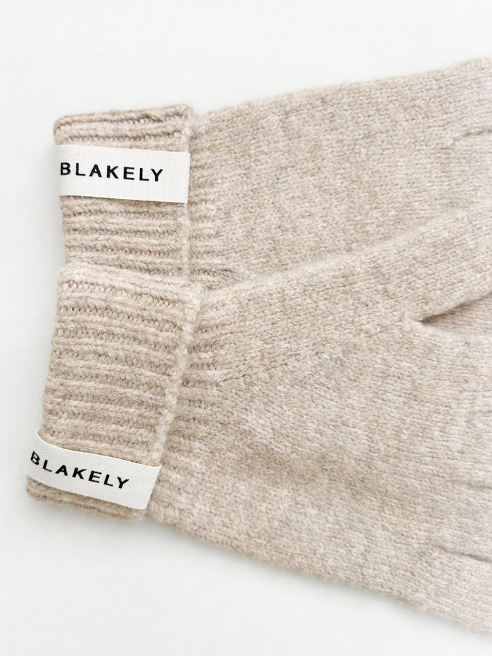 Label Knitted Gloves - Toasted Taupe
