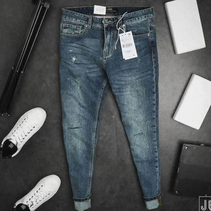 Slim fit blue distressed jeans back view Dubai - 3406