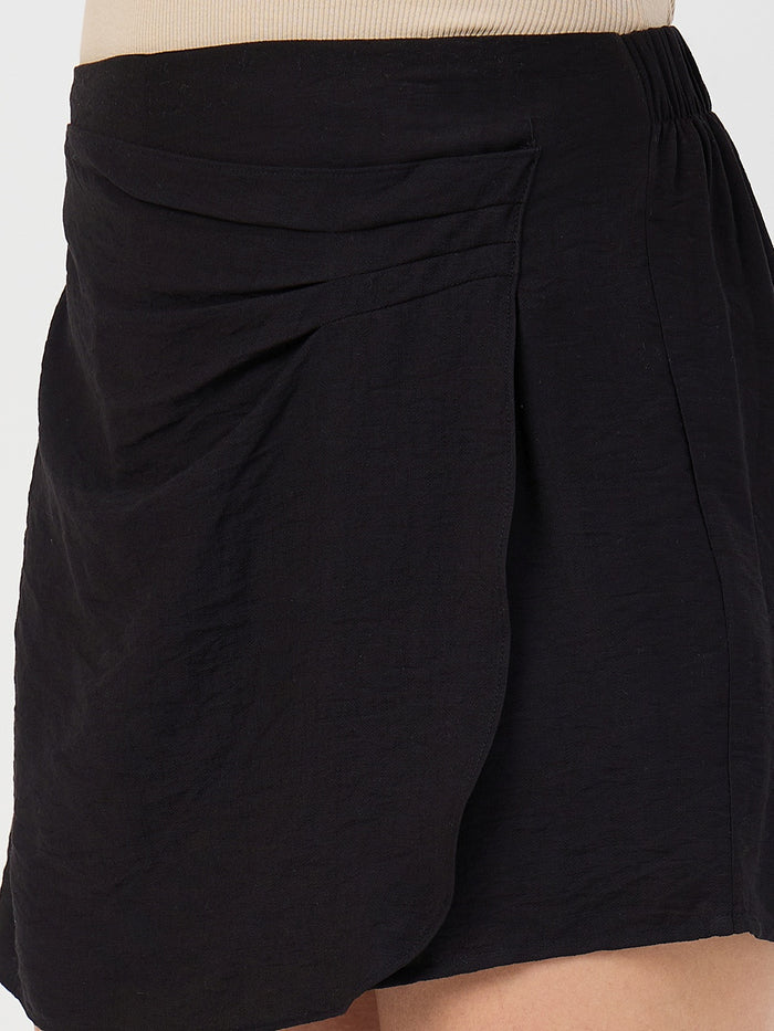 Madame Black Rayon-Blend Shorts