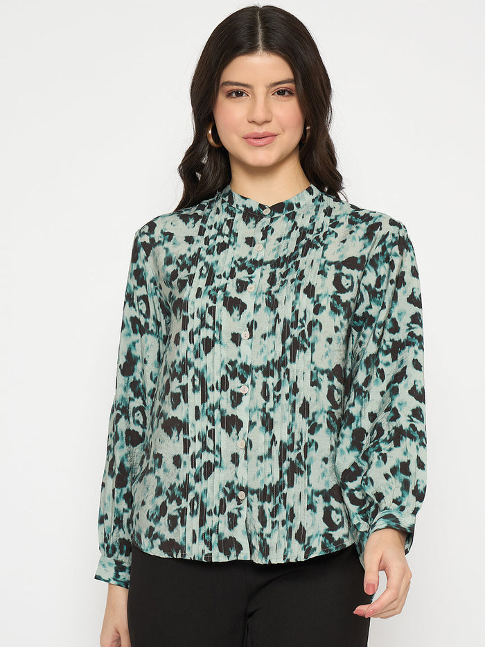 Madame Button Detailed Printed Green Chambray Top