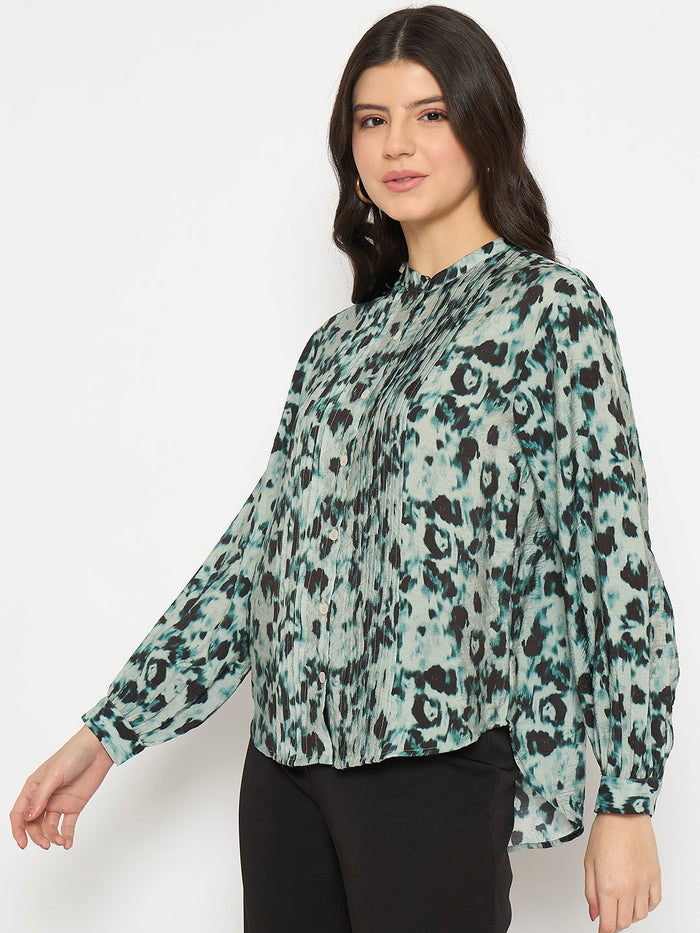 Madame Button Detailed Printed Green Chambray Top