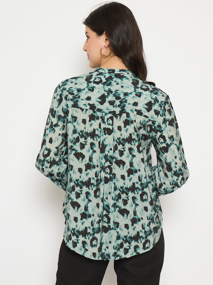 Madame Button Detailed Printed Green Chambray Top