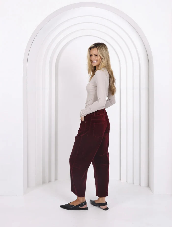 Monaco - Toni Barrel Jeans - Brunette - PDN89MJ