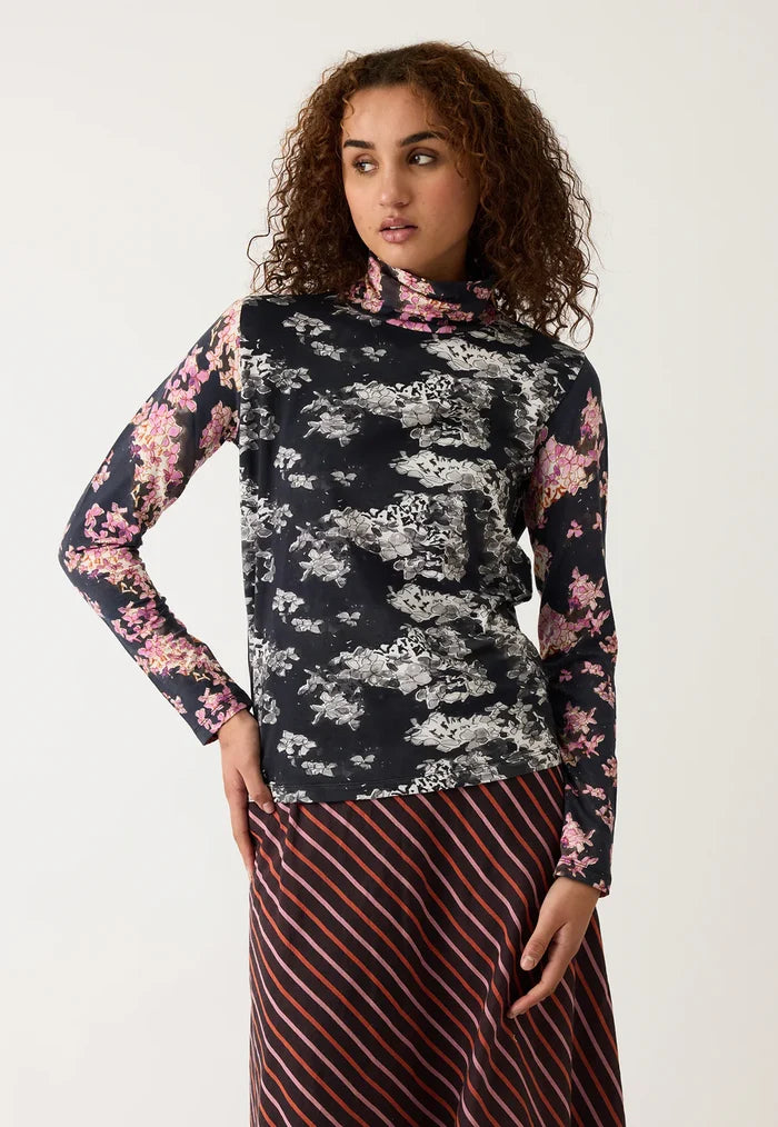 Nancybird - Sundew Skivvy - Hydrangea Splice - W26-A36HS