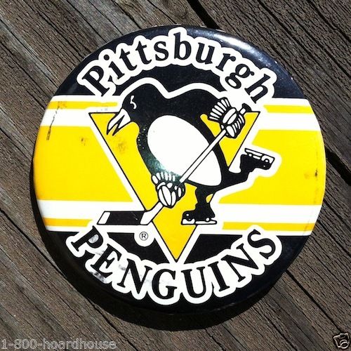 PITTSBURGH PENGUINS Hockey Pinback Pin 1980s