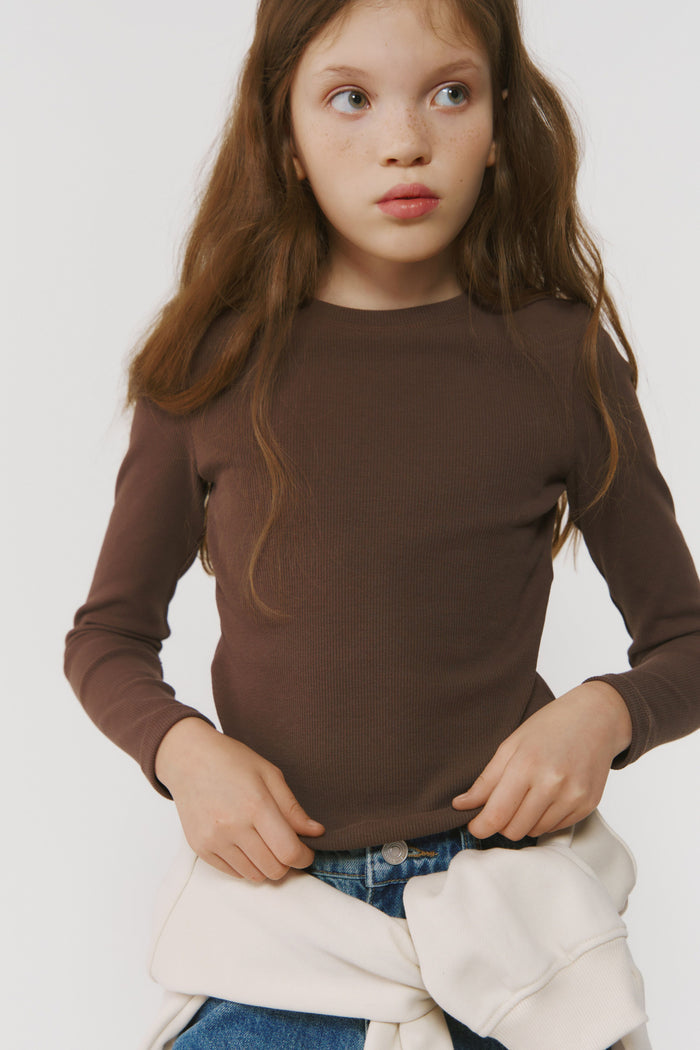 DARK BROWN