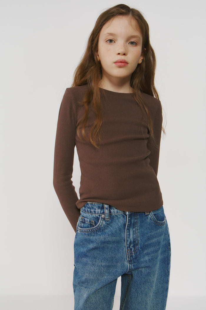 DARK BROWN