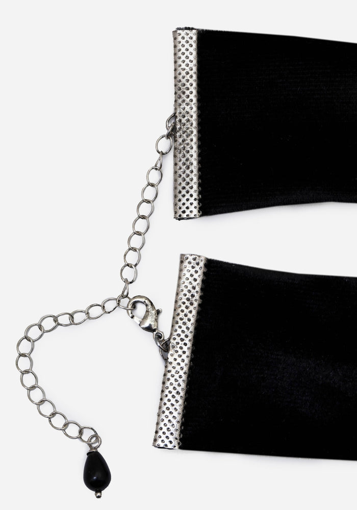Rosamoth Cameo Velvet Choker