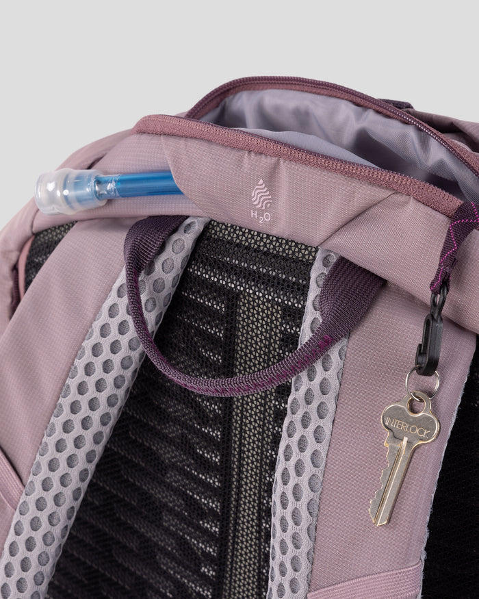 b1611_otn_trailhead_pack_20l_purple_g_1600x2000_2a2e340_1756934162000
