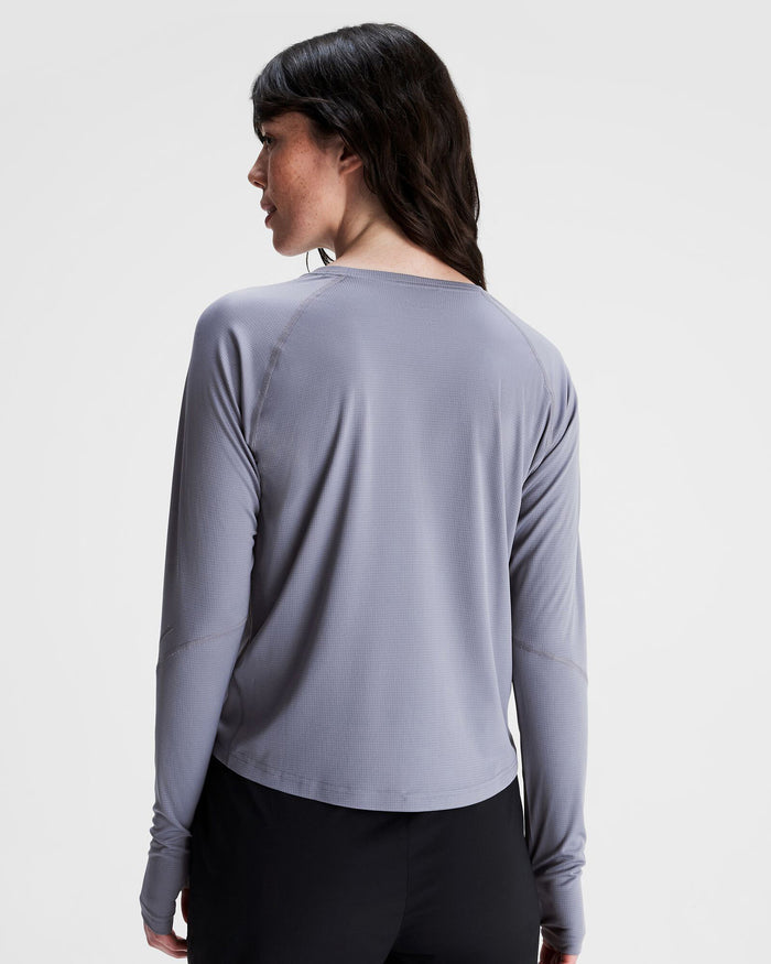 b0743_oi6_sun_stopper_lt_womens_long_sleeve_top_d_1743632893000